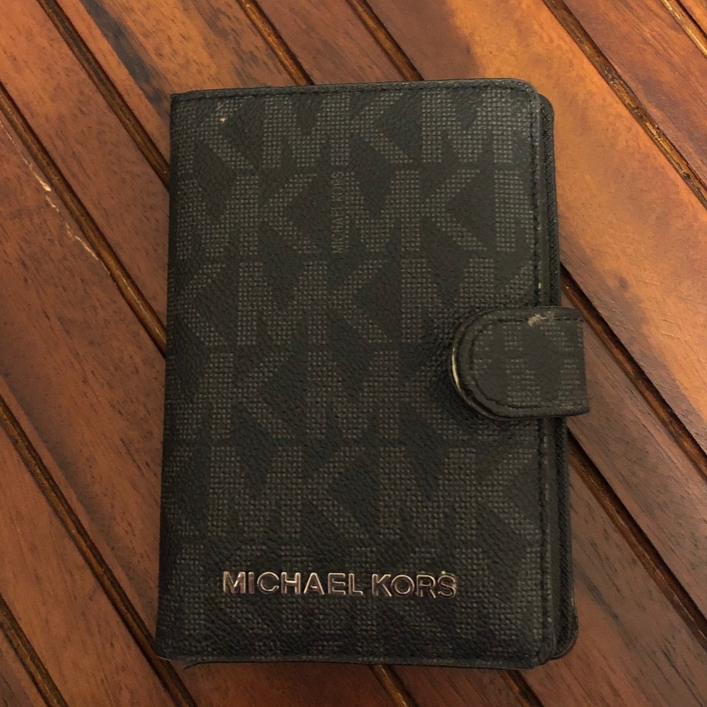 Minimalist Passport wallet